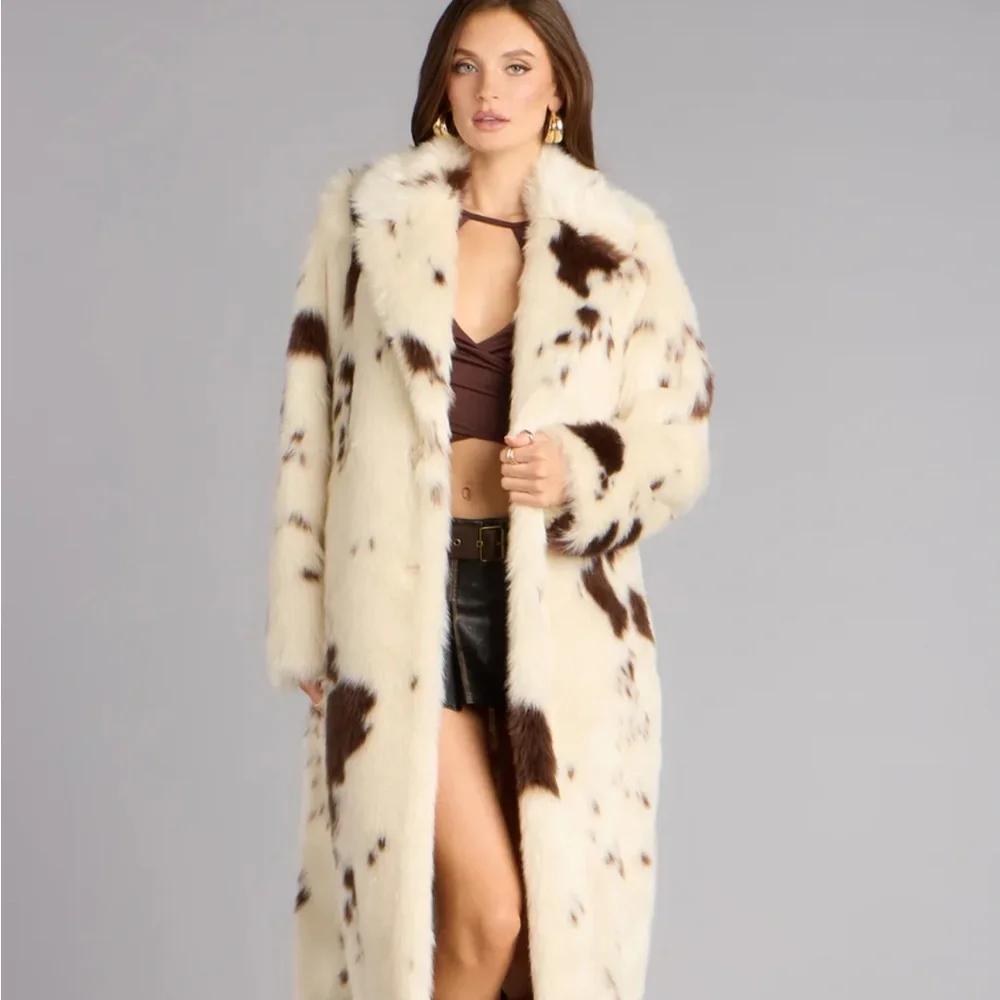 Windsor Cream and Brown Patterned faux fur Coat - Picture 1 of 7